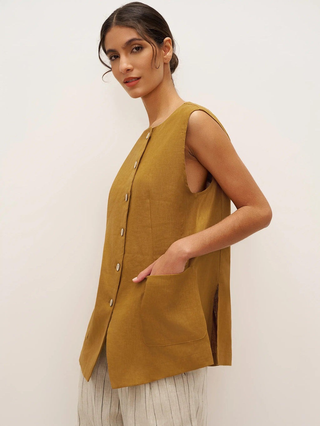 100% Linen Arc-Placket Button-Front Vest ELFRIDA