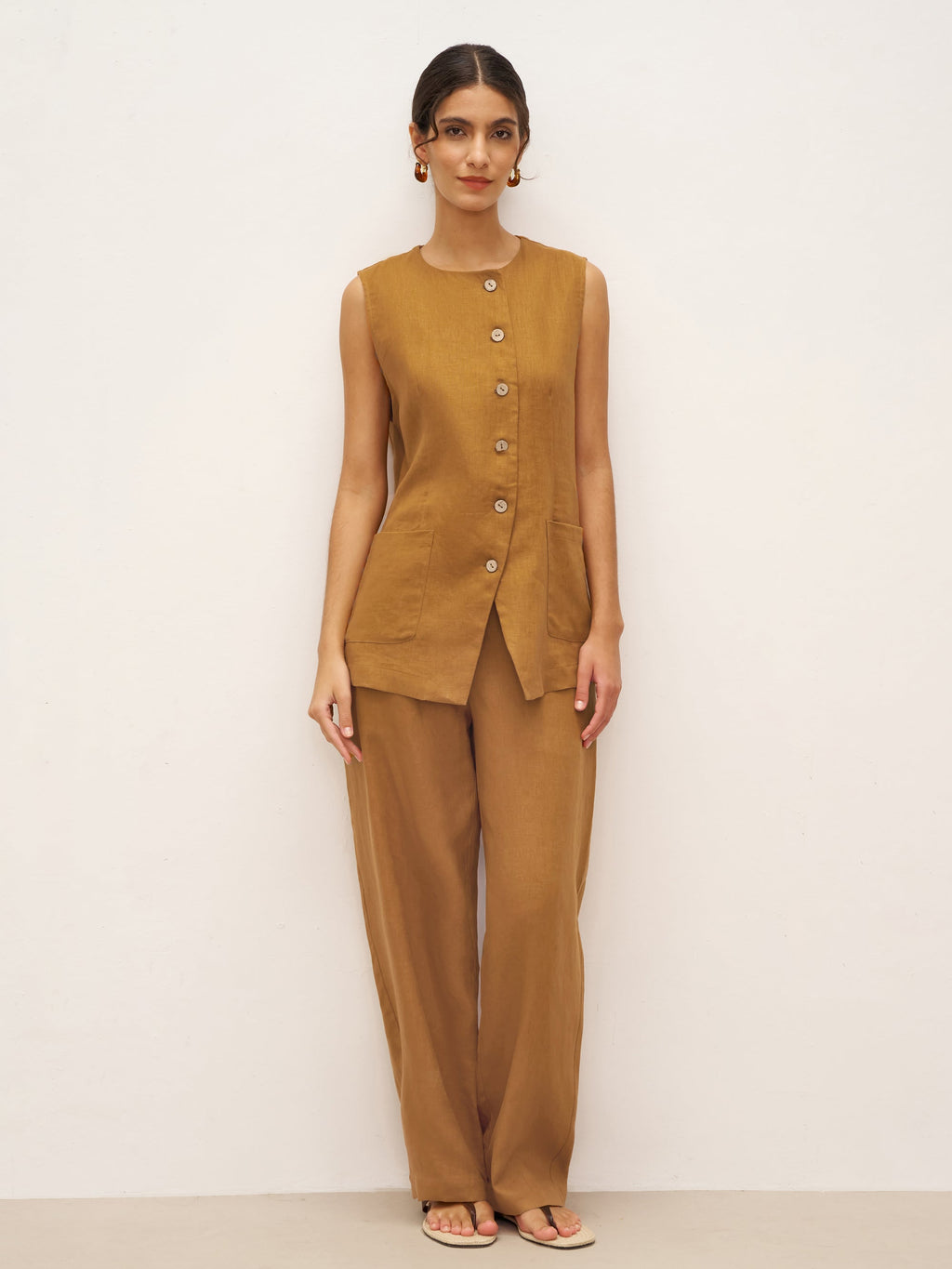 100% Linen Arc-Placket Button-Front Vest ELFRIDA